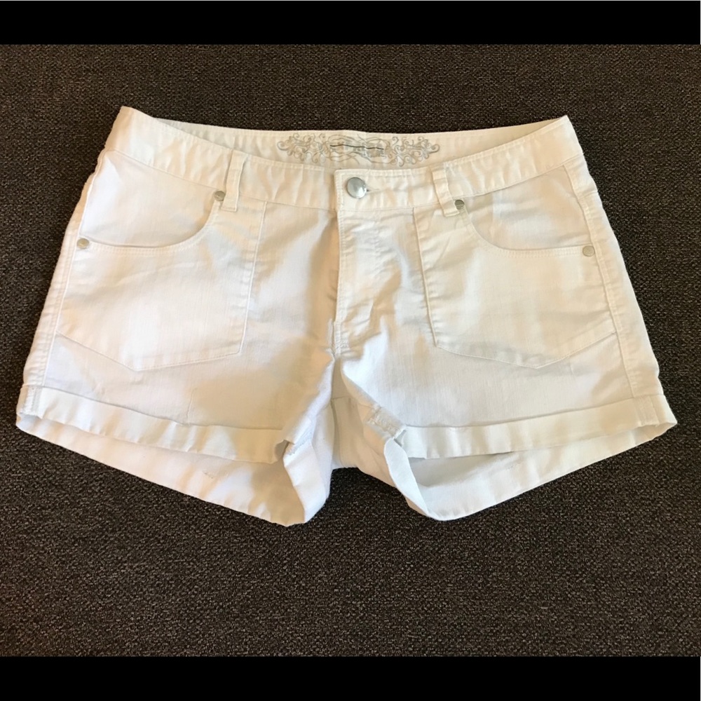 Express White Shorts - Picture 2 of 3